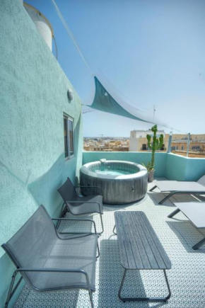 Beautiful penthouse, sun terrace, jacuzzi GOSLM-8